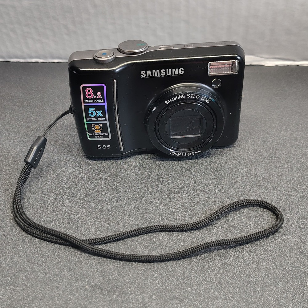 Reconditioned - Samsung Digimax S85 8.2MP Digital Camera - Black